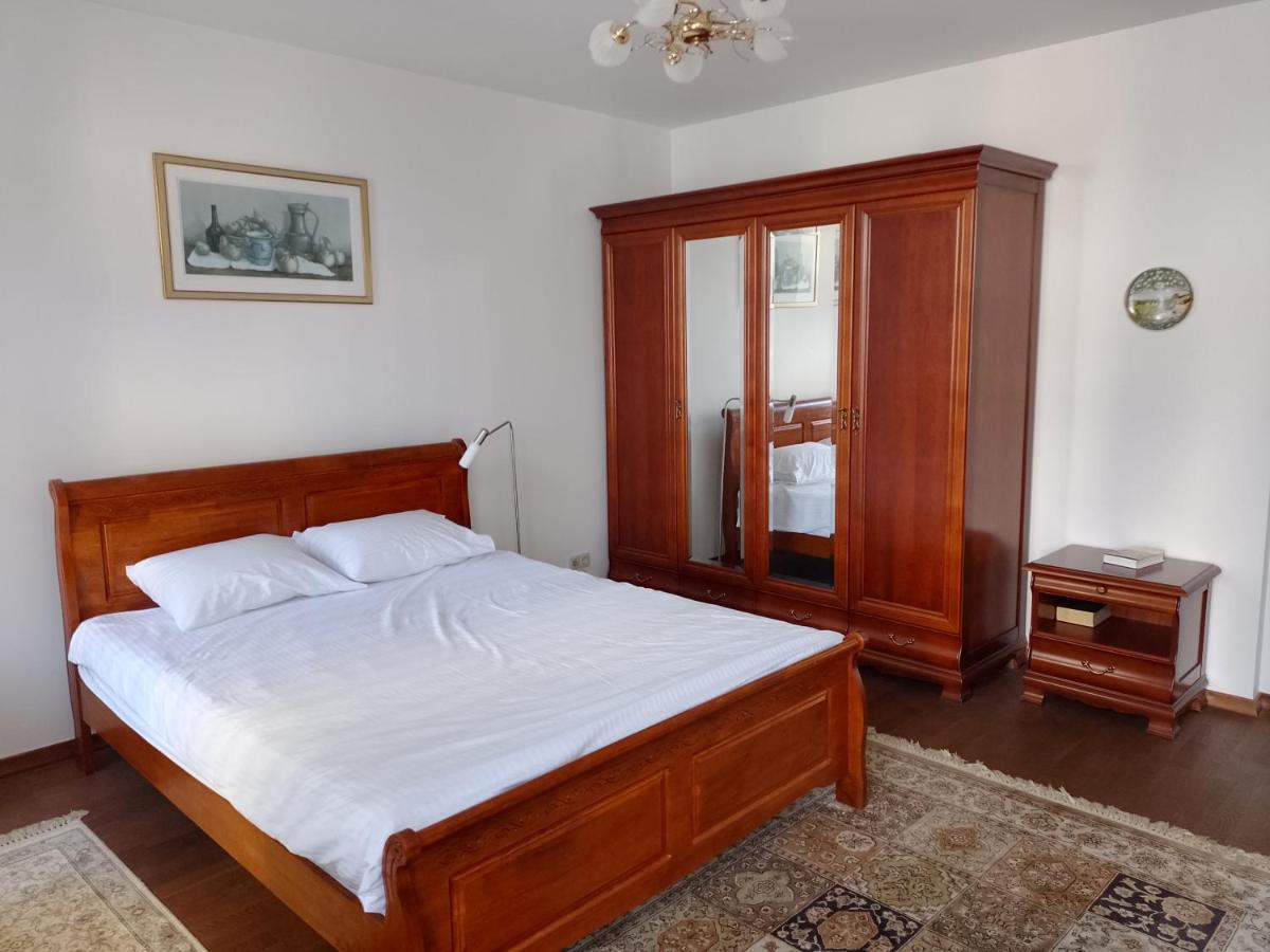Premium Class Apartment, Free Parking, Maximum 5 Guests, 2 Bedrooms, 3 Beds Appartement Riga